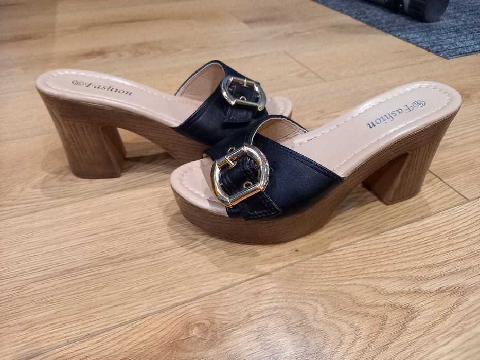 Sandália Fashion Nº38 Novas