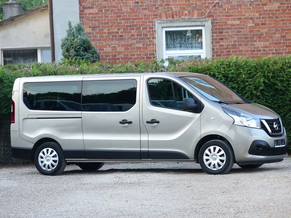 Renault Trafic 8-osobowy LONG + klimatyzacja nawiewy nawigacja kamera tempomat