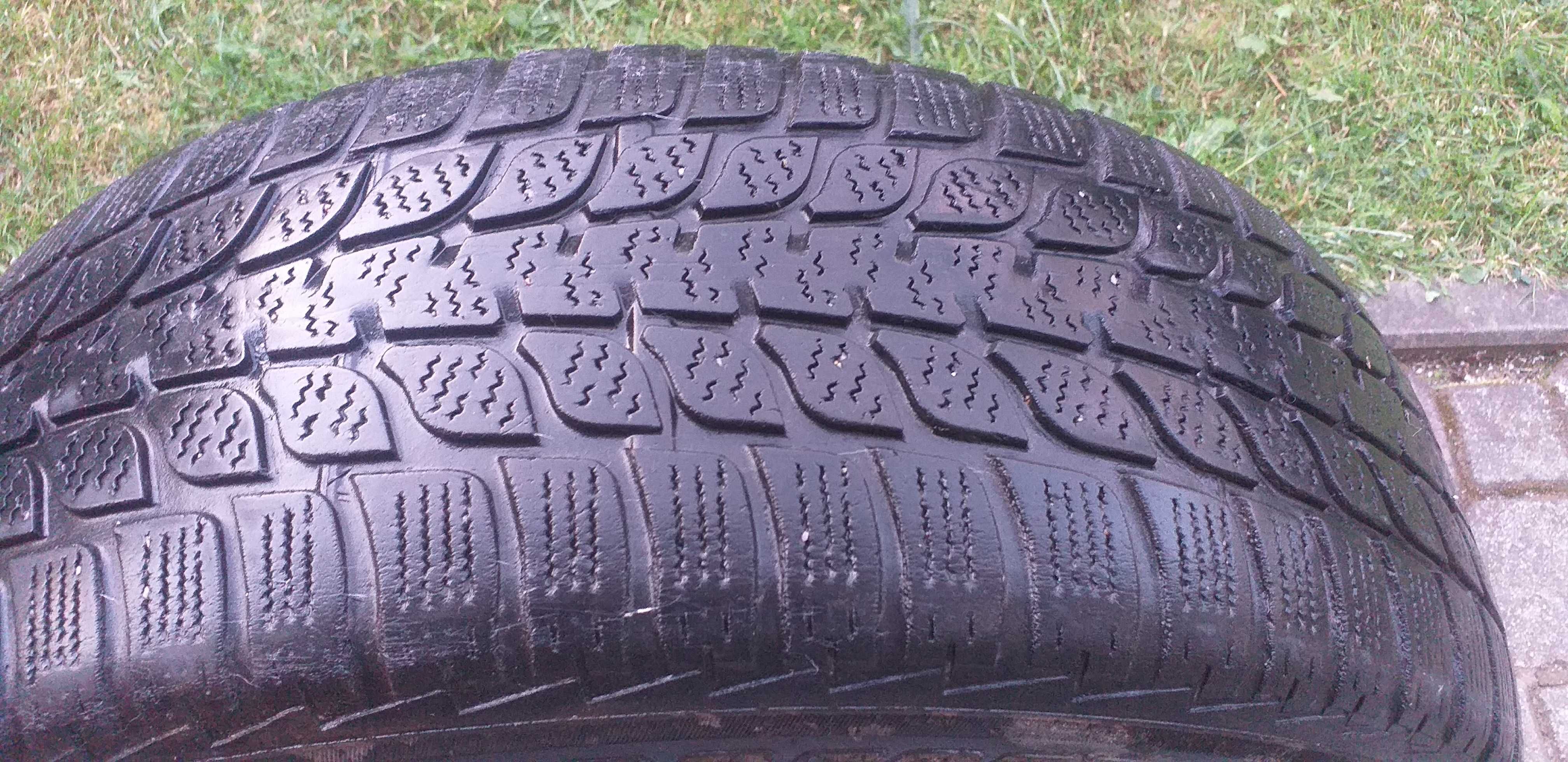 Opony Zimowe Bridgestone  205 / 65  15R