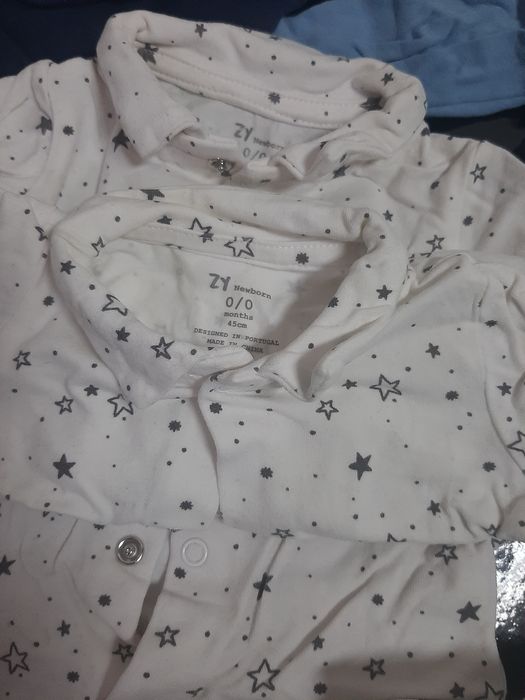 Camisas bebé (gémeos) praticamente novas dos 0 aos 12- meses