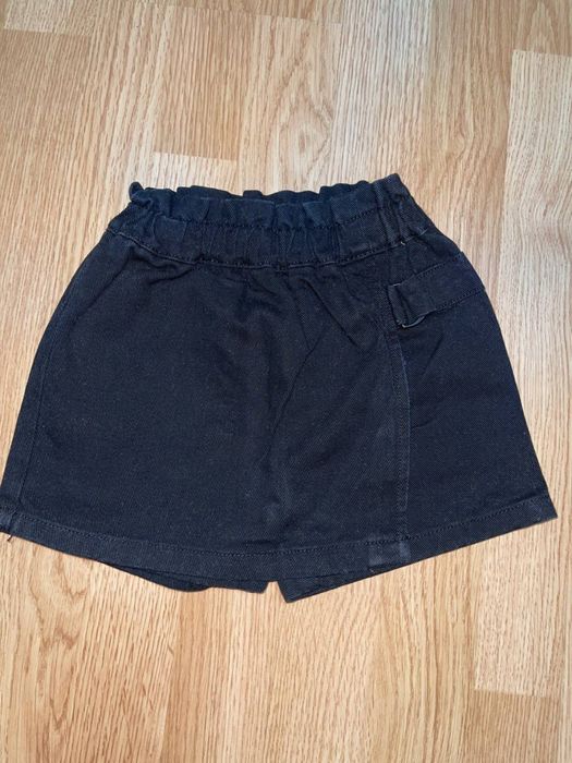 Дитячі речі на дівчинку