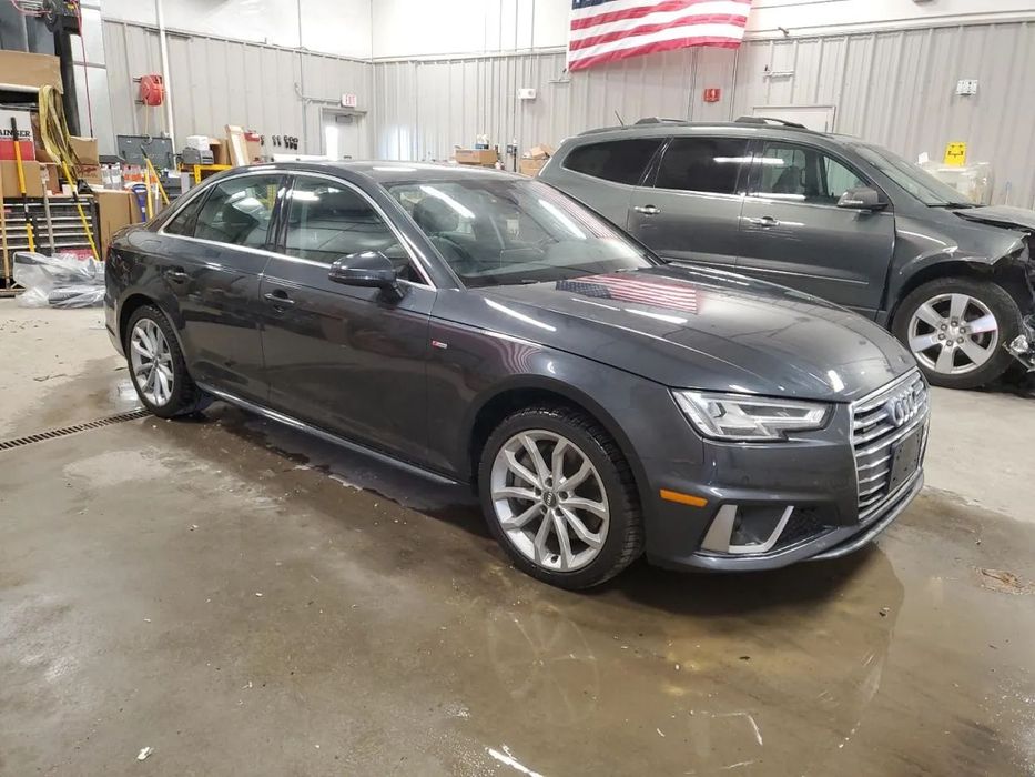 Audi A4 2.0L Quattro z 2018 roku w transporcie do Europy