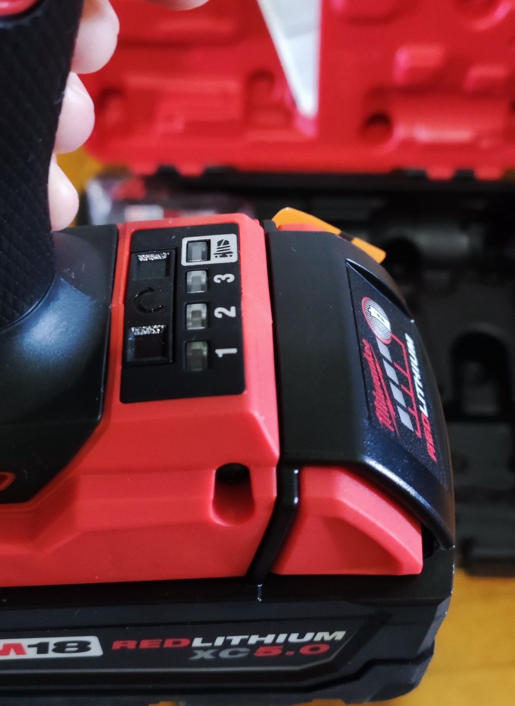 Milwaukee 2953-22 оригінал із США