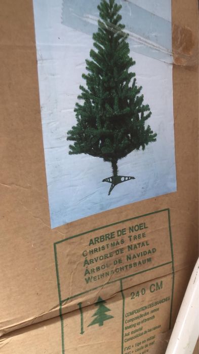 Árvore de Natal 240cm com pé