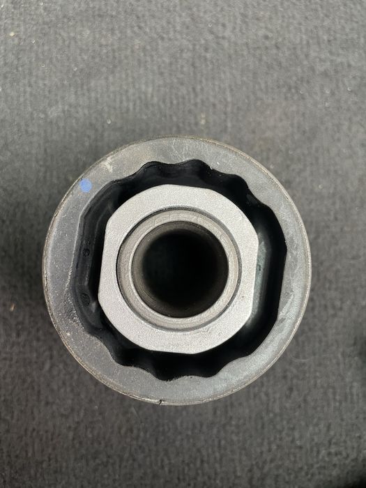 Сайлентблок задній переднього важеля