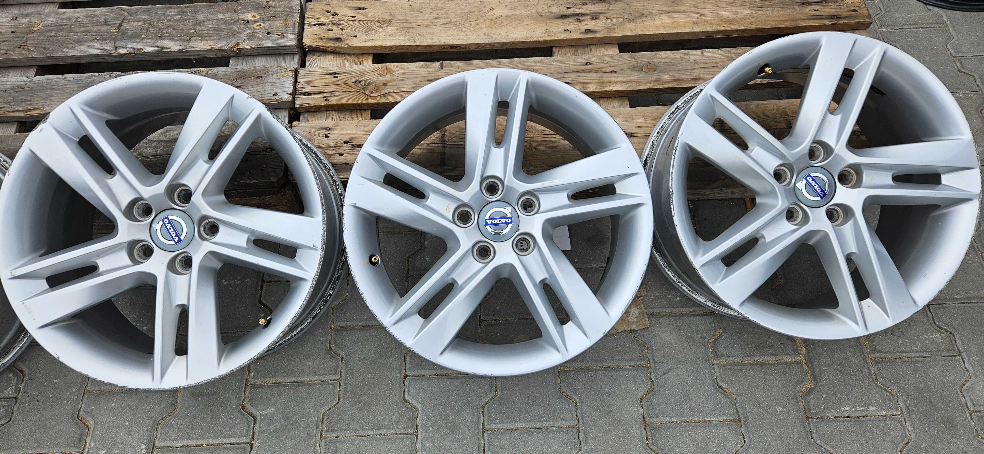 Felgi 17 cali Volvo 8jx17 et55