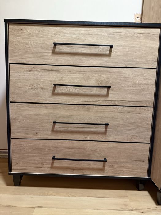 Komoda Floryda z 4 szufladami Bodzio