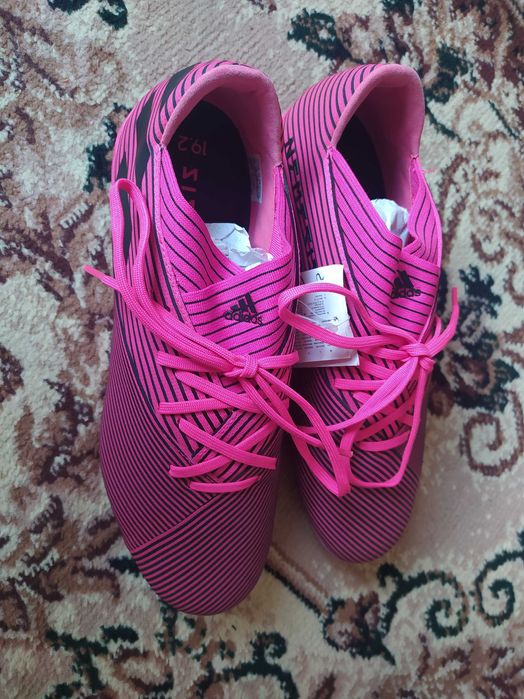 Нові футбольні бутси/копочки Adidas Nemeziz