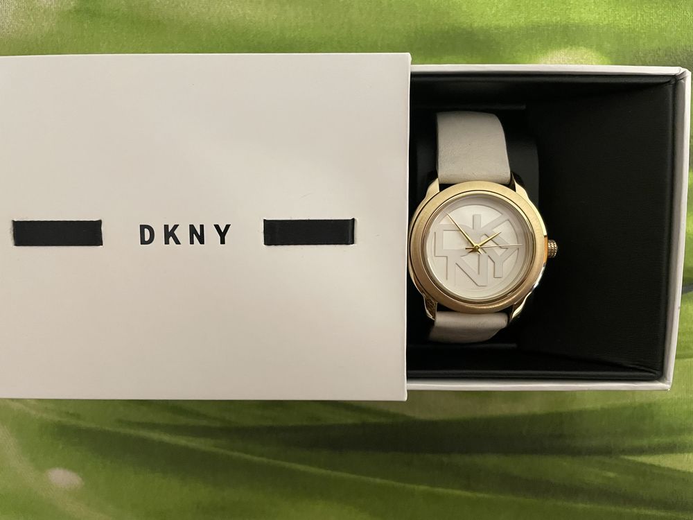 Часы DKNY Festina