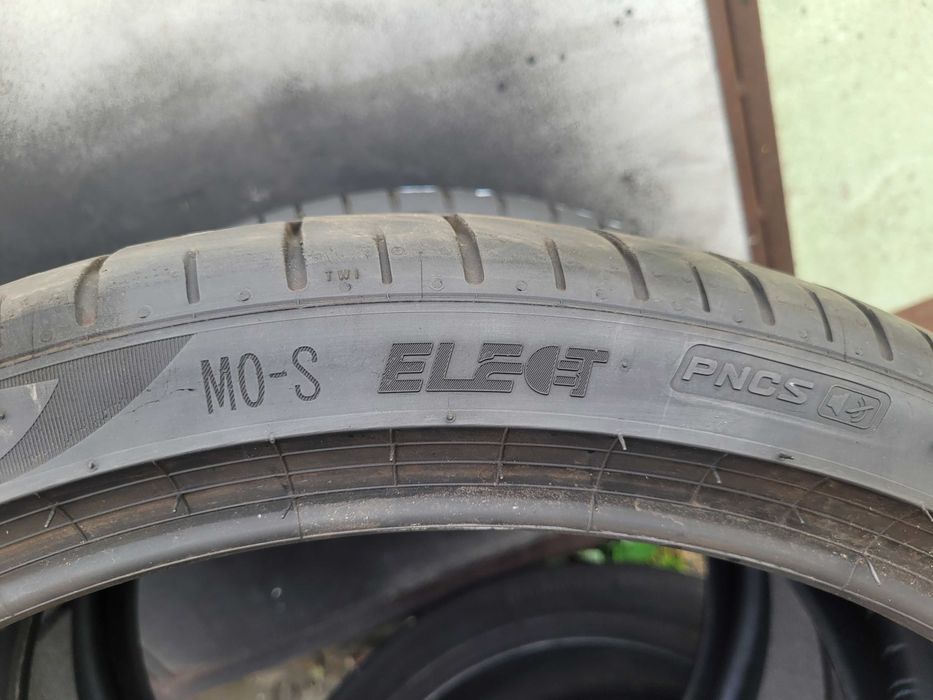 265/35/22 Pirelli Pzero MO-S  6mm 2023r 2szt