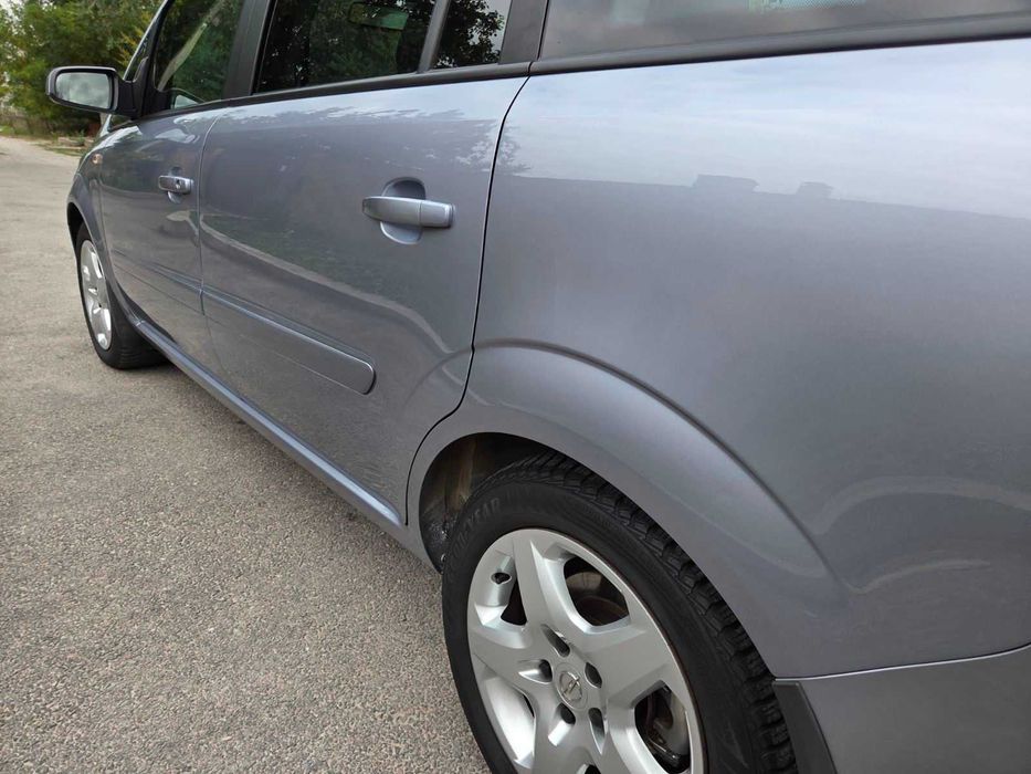 7- місний Opel Zafira в ідеальному стані. Не  битий, не фарбований.