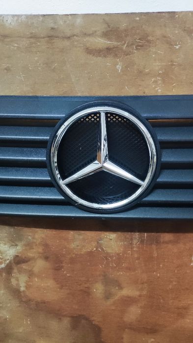 Grelha Mercedes (nova).