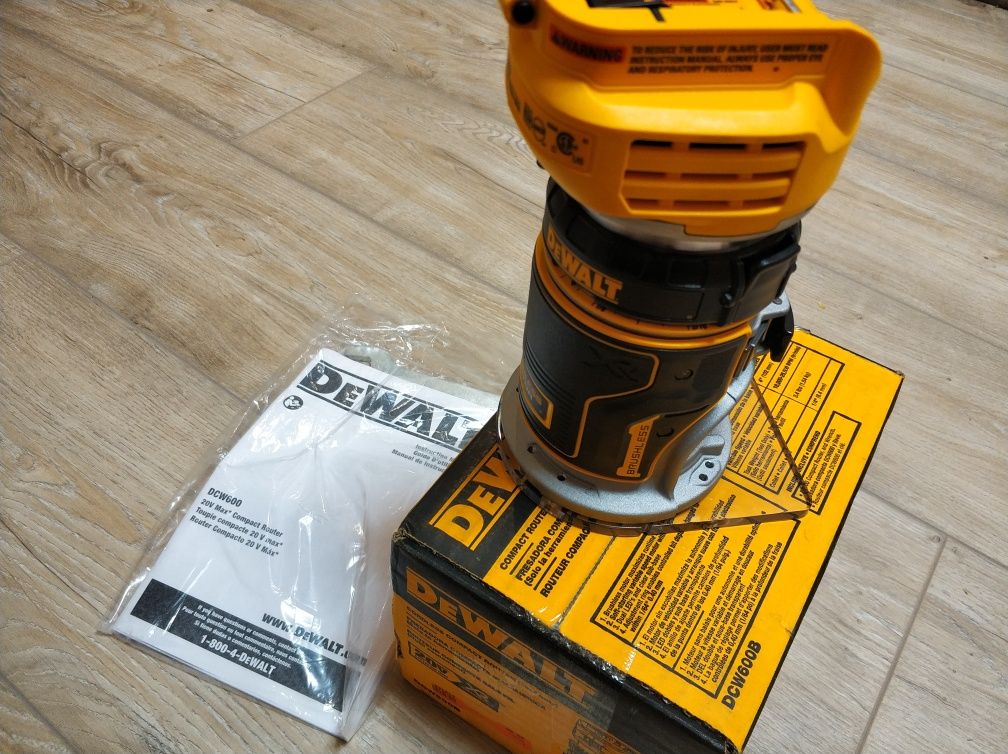 ТОП продаж.Аккумуляторный бесщеточный фрезер DeWalt DCW600B 20V MAX