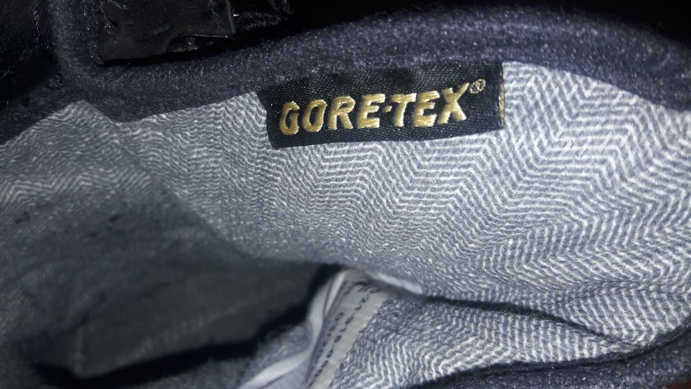 Берци Канадские GORE-TEX  маленький размер.