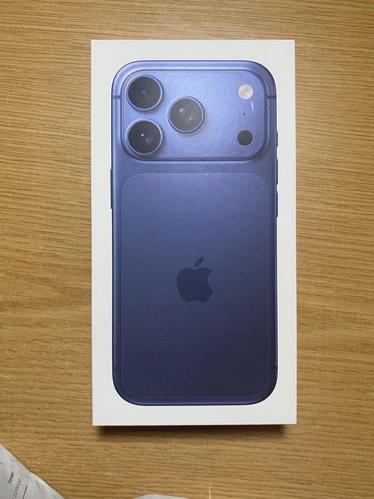 Iphone 17 Pro Deep Blue 256 GB Selado