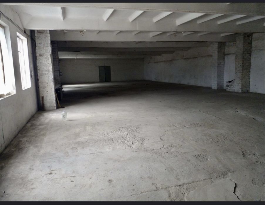 Продам складскую территорию+(Квартира в центре)