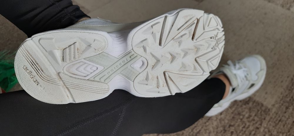 Кросівки жіночі Adidas