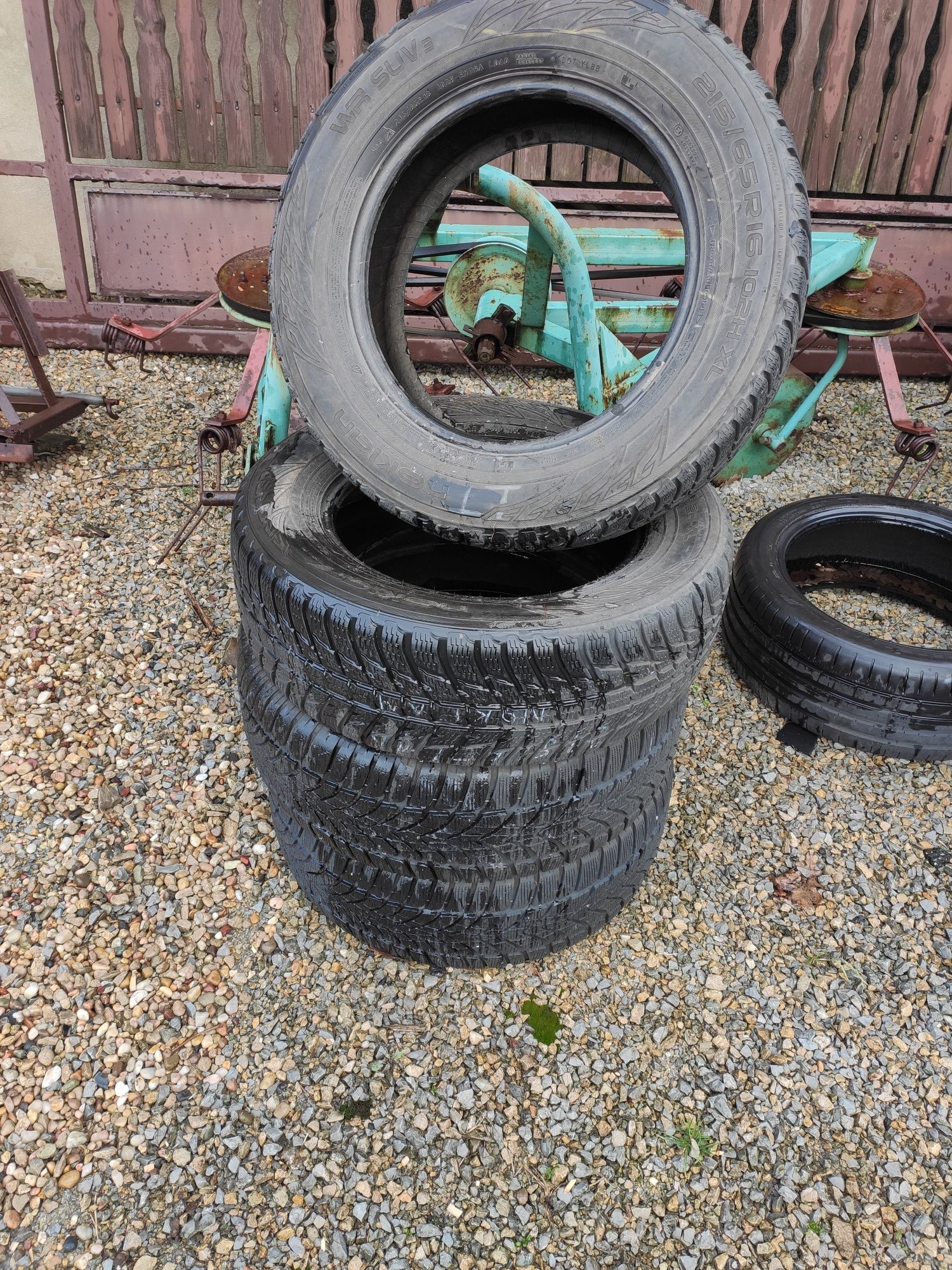 Opony zimowe NOKIAN 215/65 R16