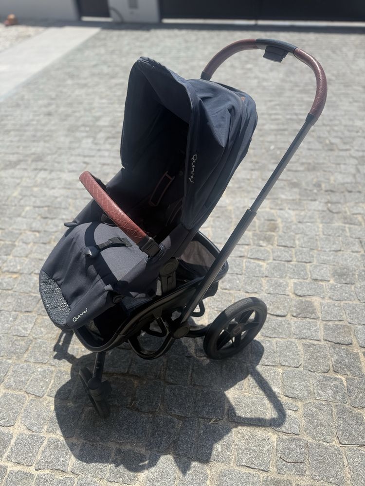 Carrinho de bebé Quinny - Fácil desmontagem