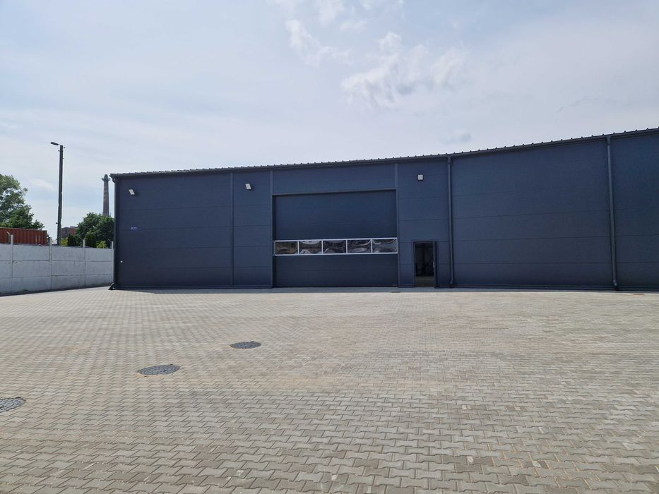 Hala blisko centrum Pruszcza