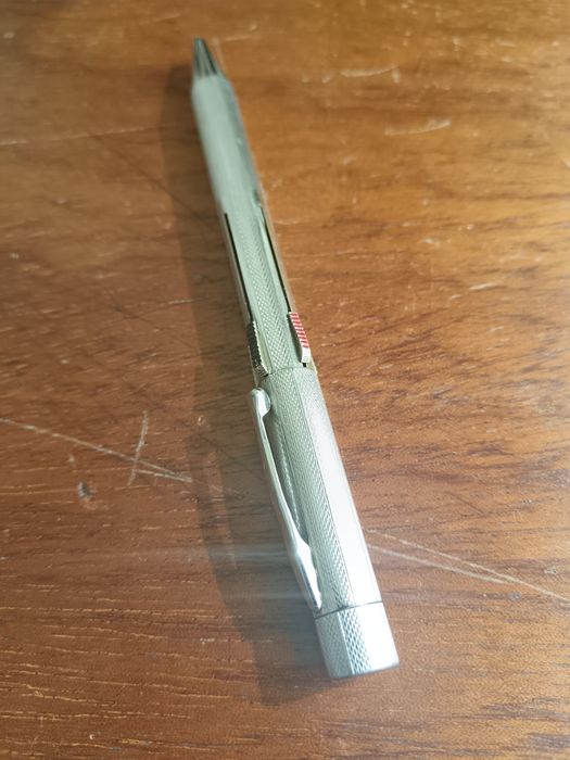 Lapiseira Antiga Norma de 4 cores