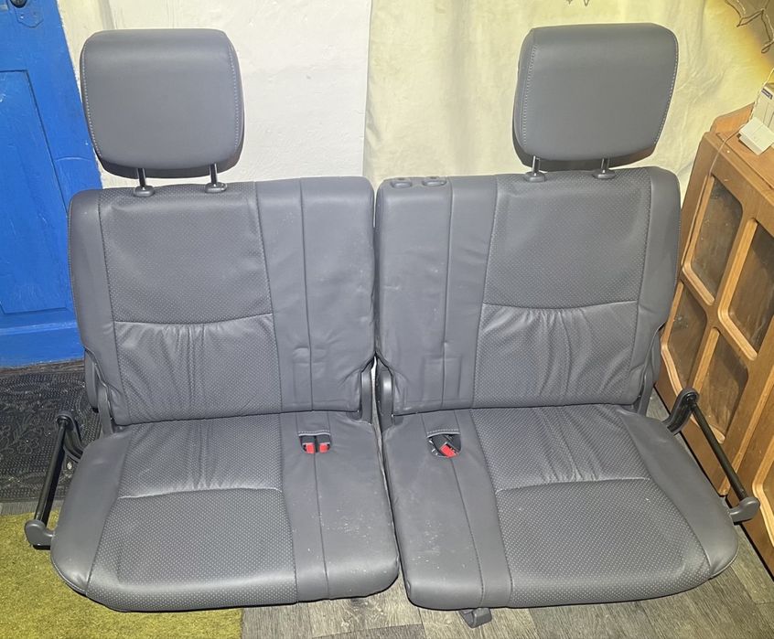 Третій ряд сидіння Toyota Prado 120