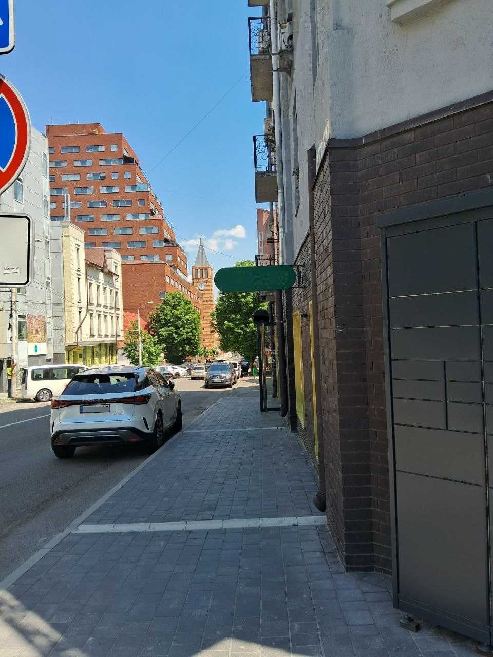 Продаж комерційного приміщення 436,5 кв.м. в центрі Дніпра