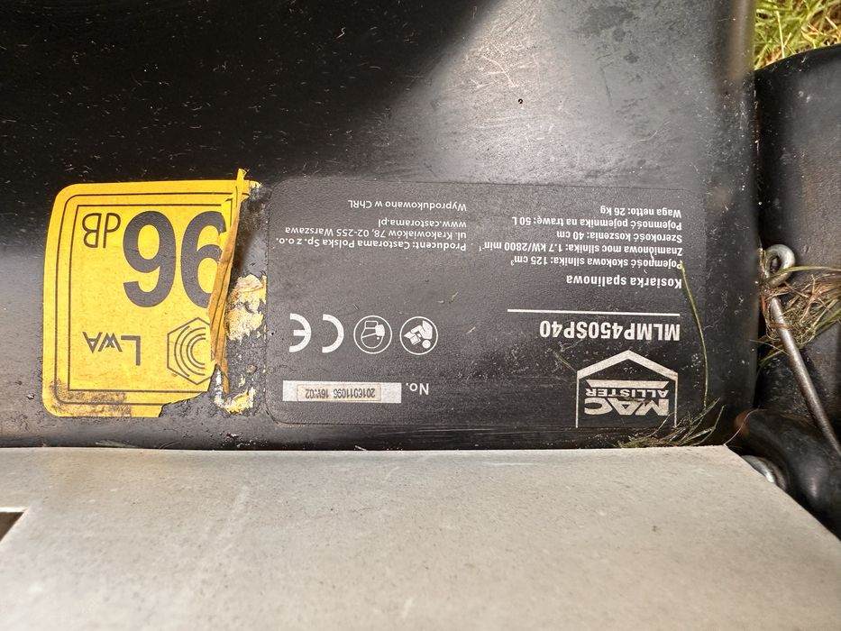 Kosiarka spalinowa z napędem McAllister