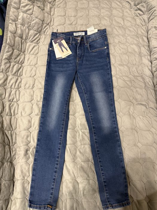 Джинси нові для дівчинки 9-10 років, 140см