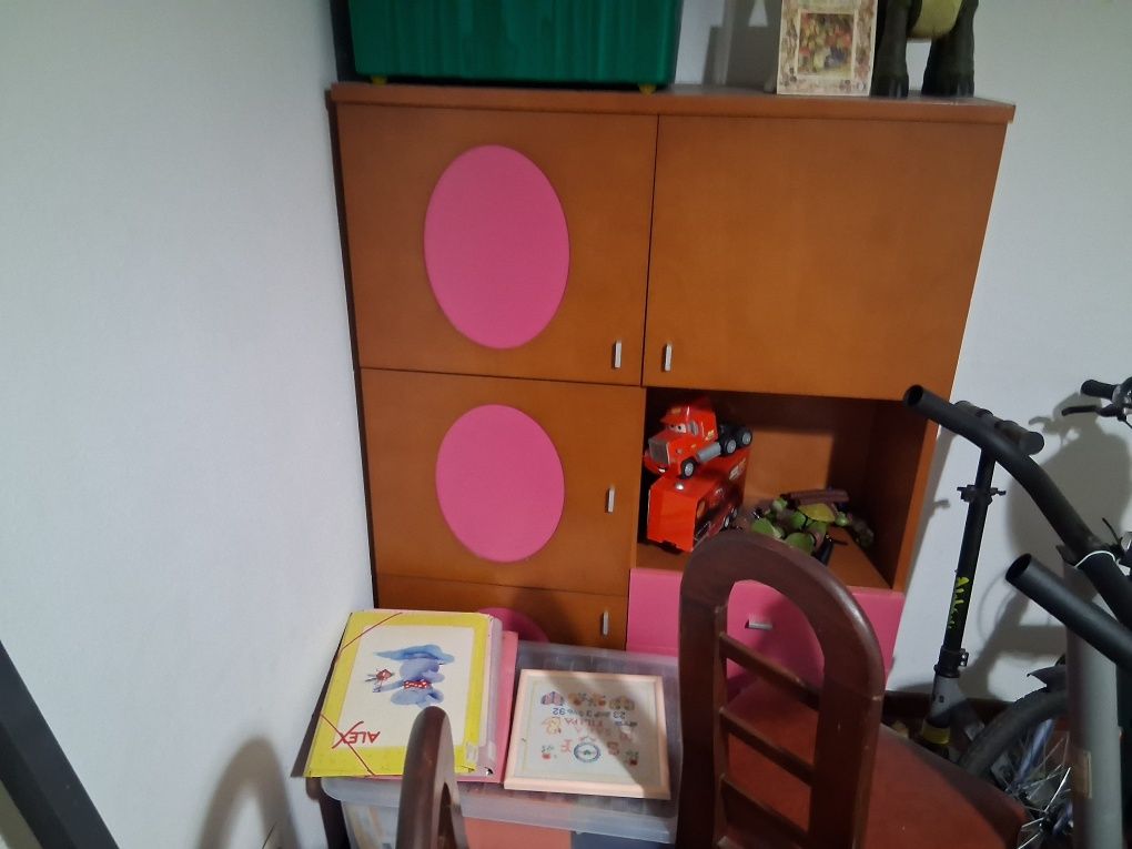 Conjunto cama e  comoda madeira