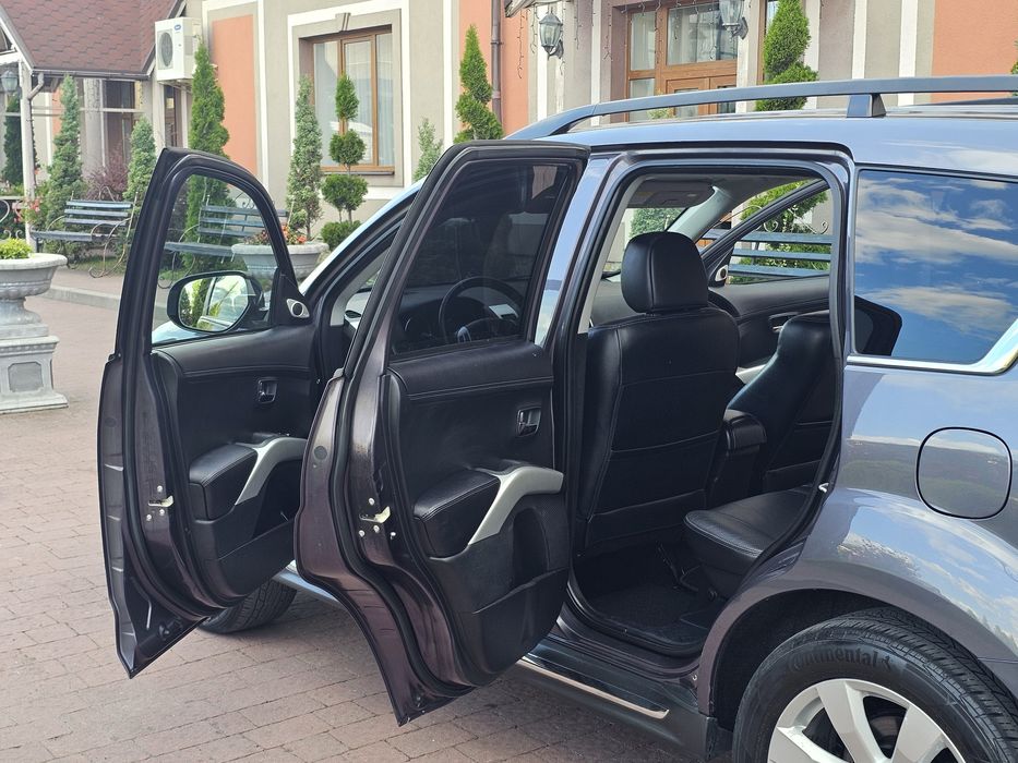 Mitsubishi Outlander 2011 4×4
покоління (FL) . 2.2D AT (156 K.c.) 4WD