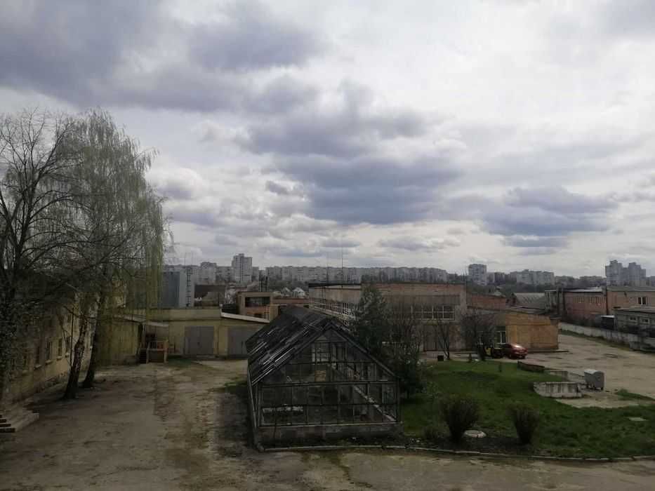 Продаж майнового комплексу будівель 4500 м2, ділянка 1.5 га! Центр!