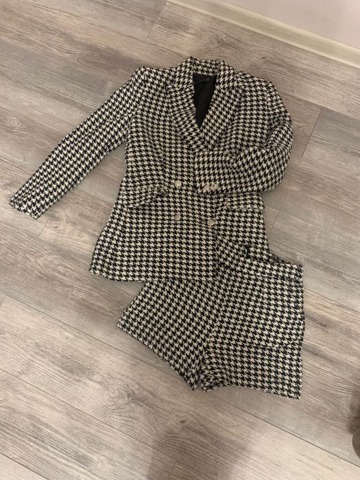 Продам твідовий костюм