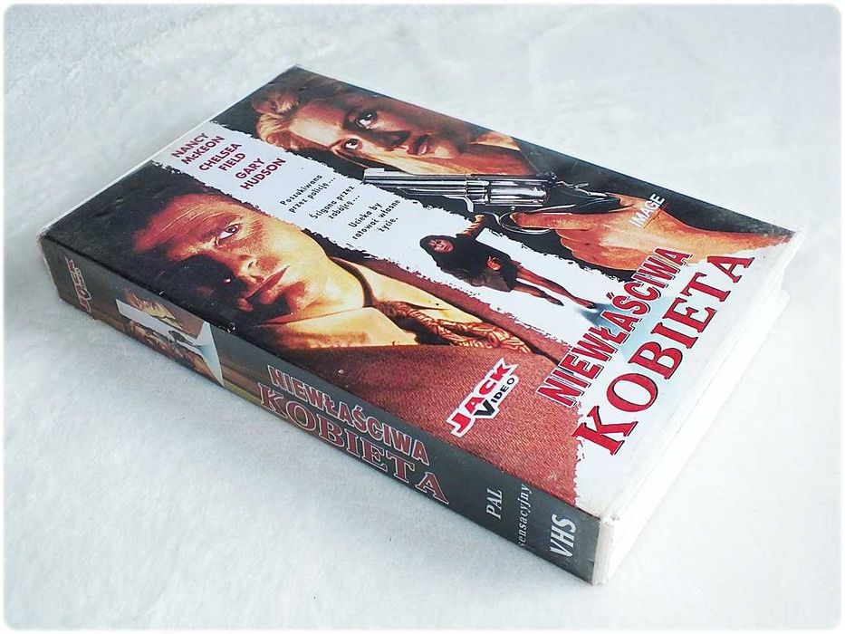 Kaseta VHS '' Niewłaściwa Kobieta '' Film na Video ORYGINAŁ