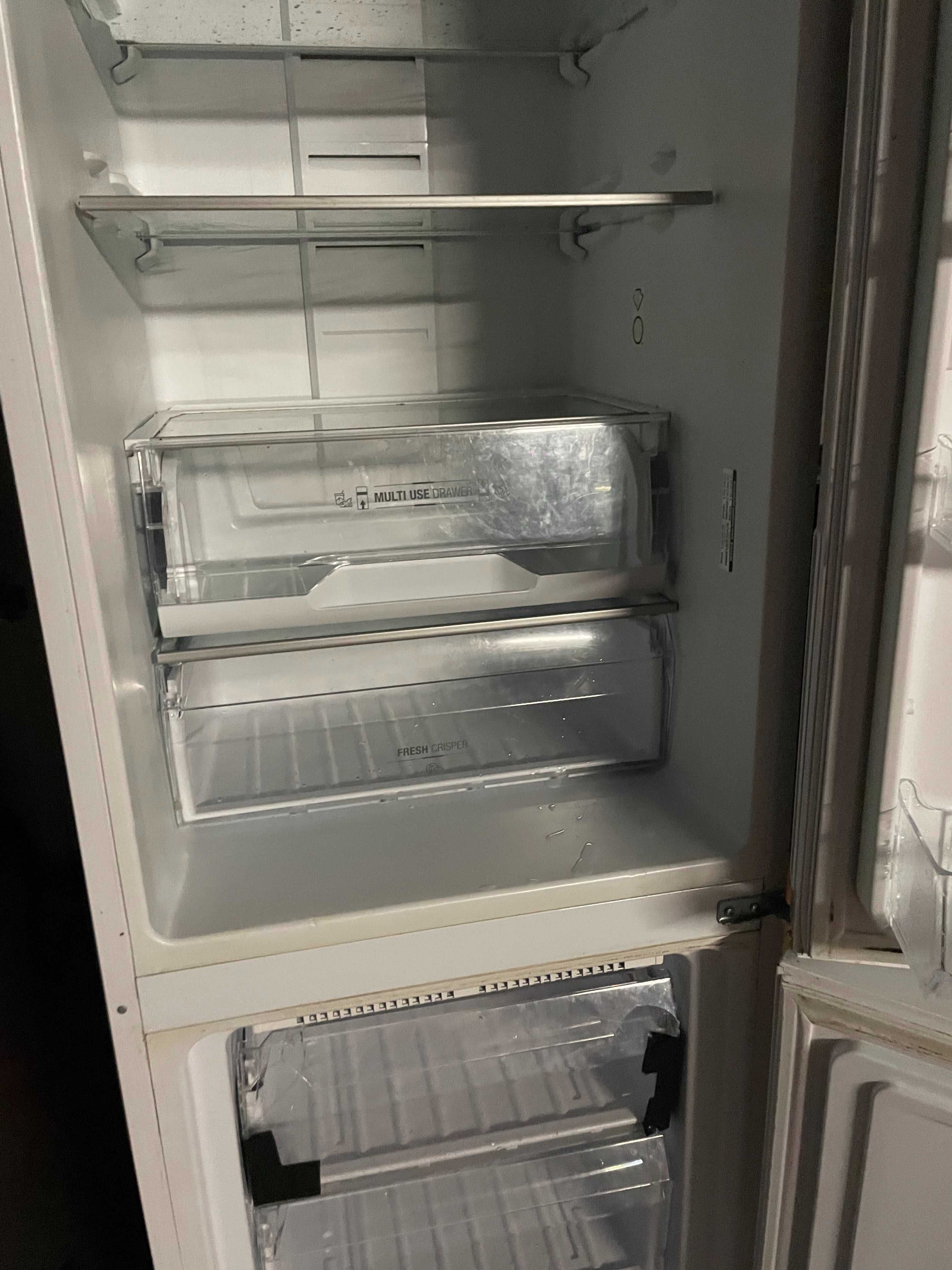 Congelador ARISTON HOTPOINT: NO FROST
Combinado frigorífico/