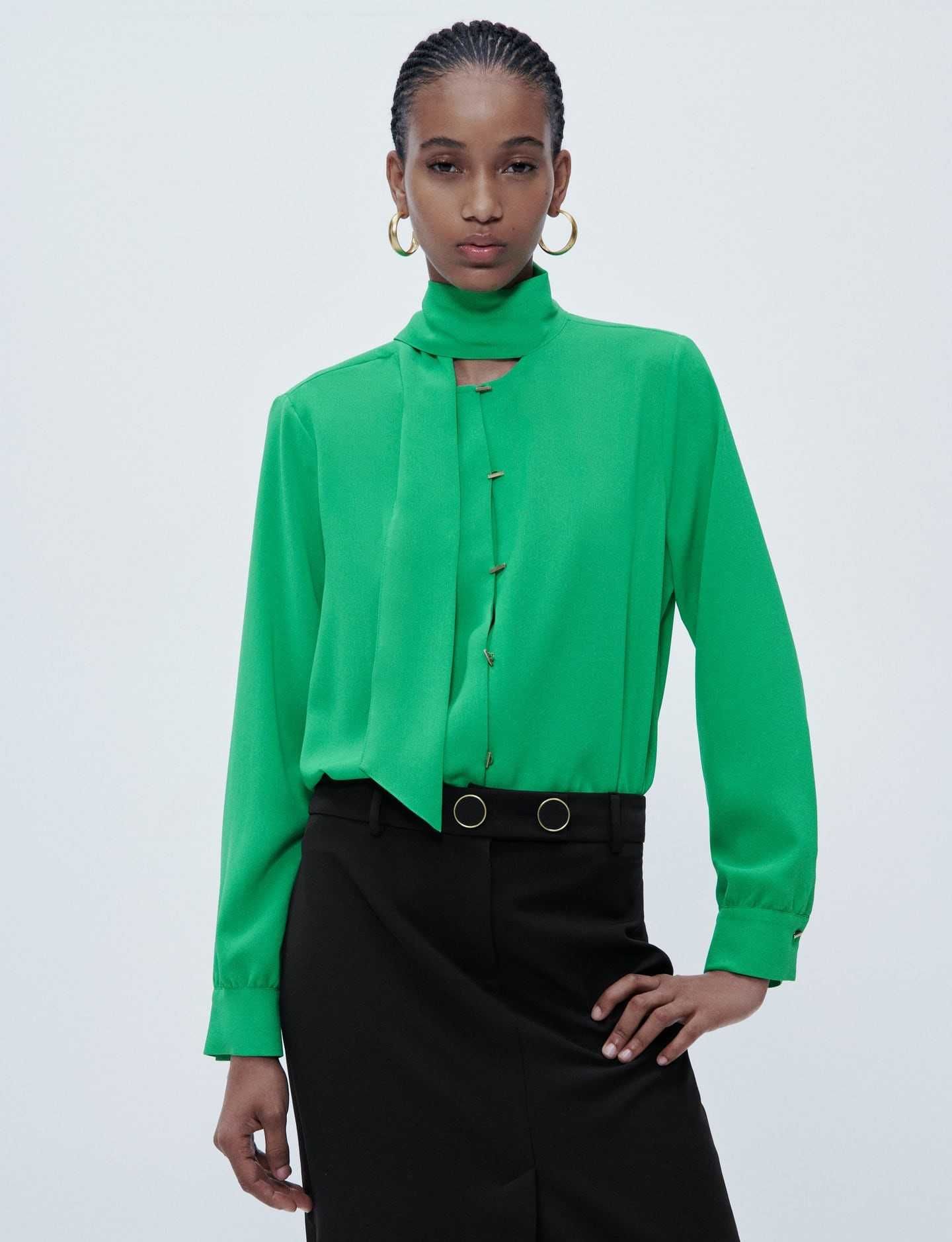 Blusa verde com botões dourados M ZARA c/etiqueta