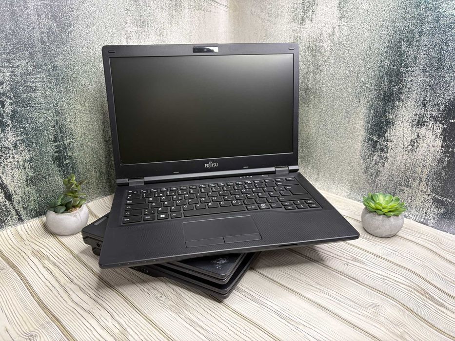 Fujitsu LifeBook E449 14\i3-7020U\8GB\SSD256GB\2020рік\Type-c\ГАРАНТІЯ