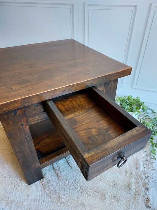 Rustykalny stolik kawowy / nocny z szufladą