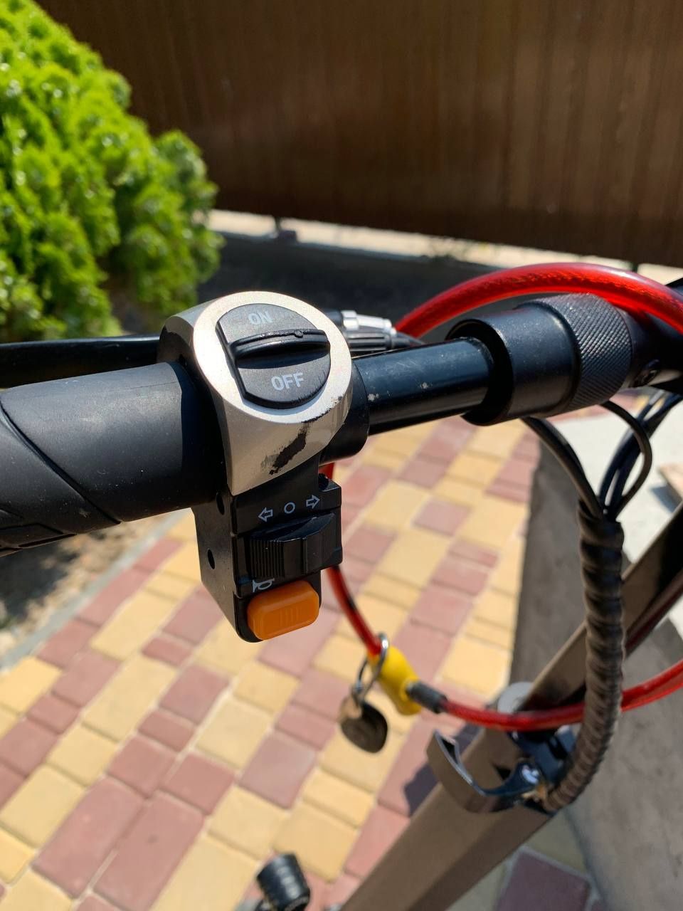 Продам електросамокат Kugoo M4 PRO