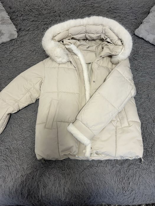 Продам жіночу зимню курточку в ідеальному стані