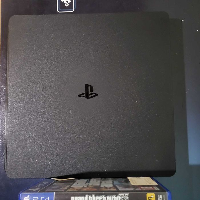 VENDO Ps4 + jogos