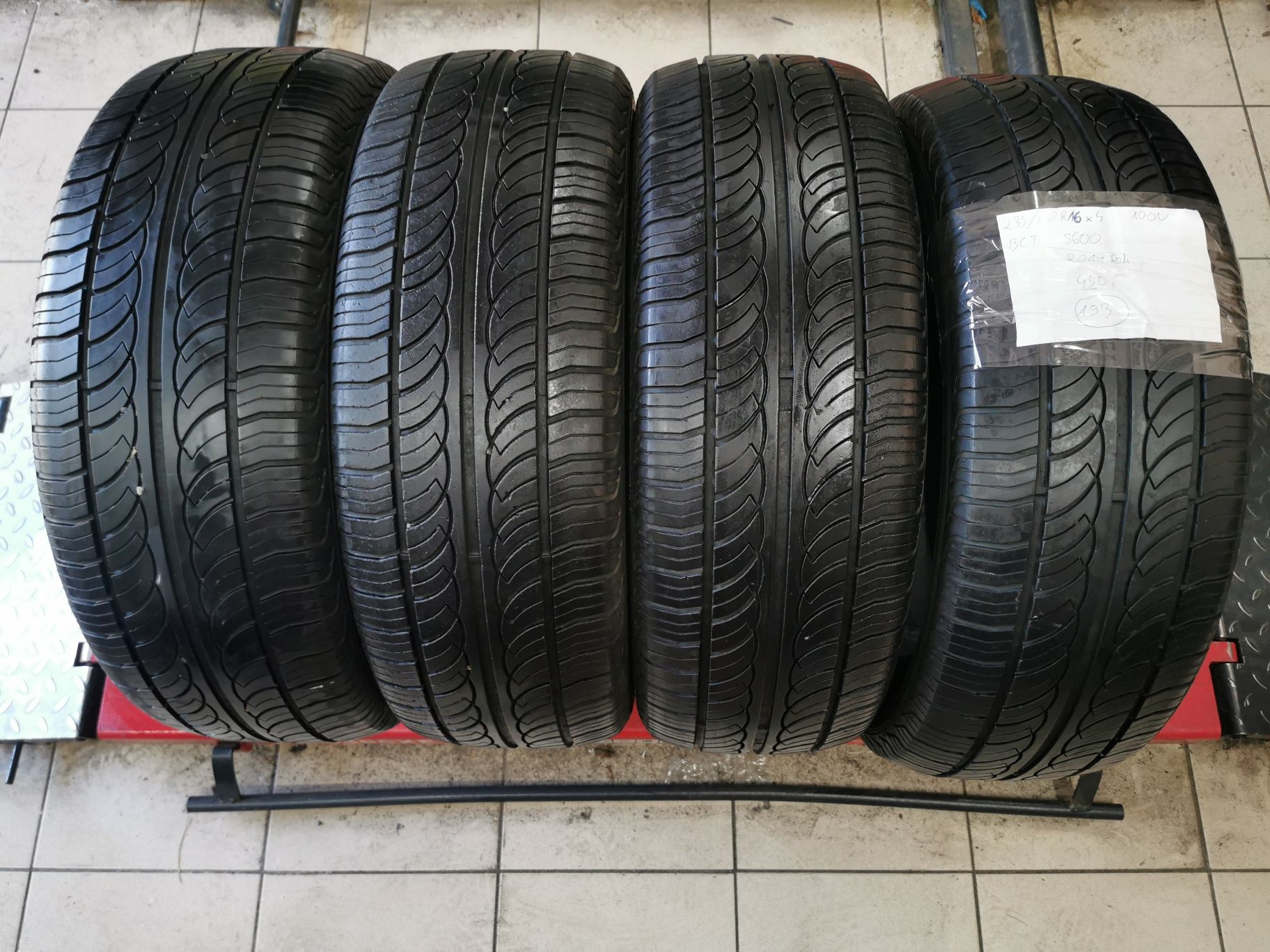 235/60r16 BCT S600