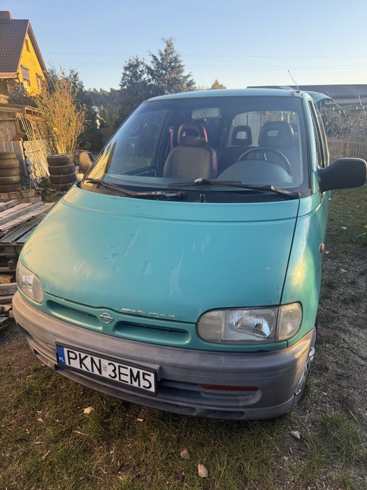 Sprzedam Nissan Serena 1,6
