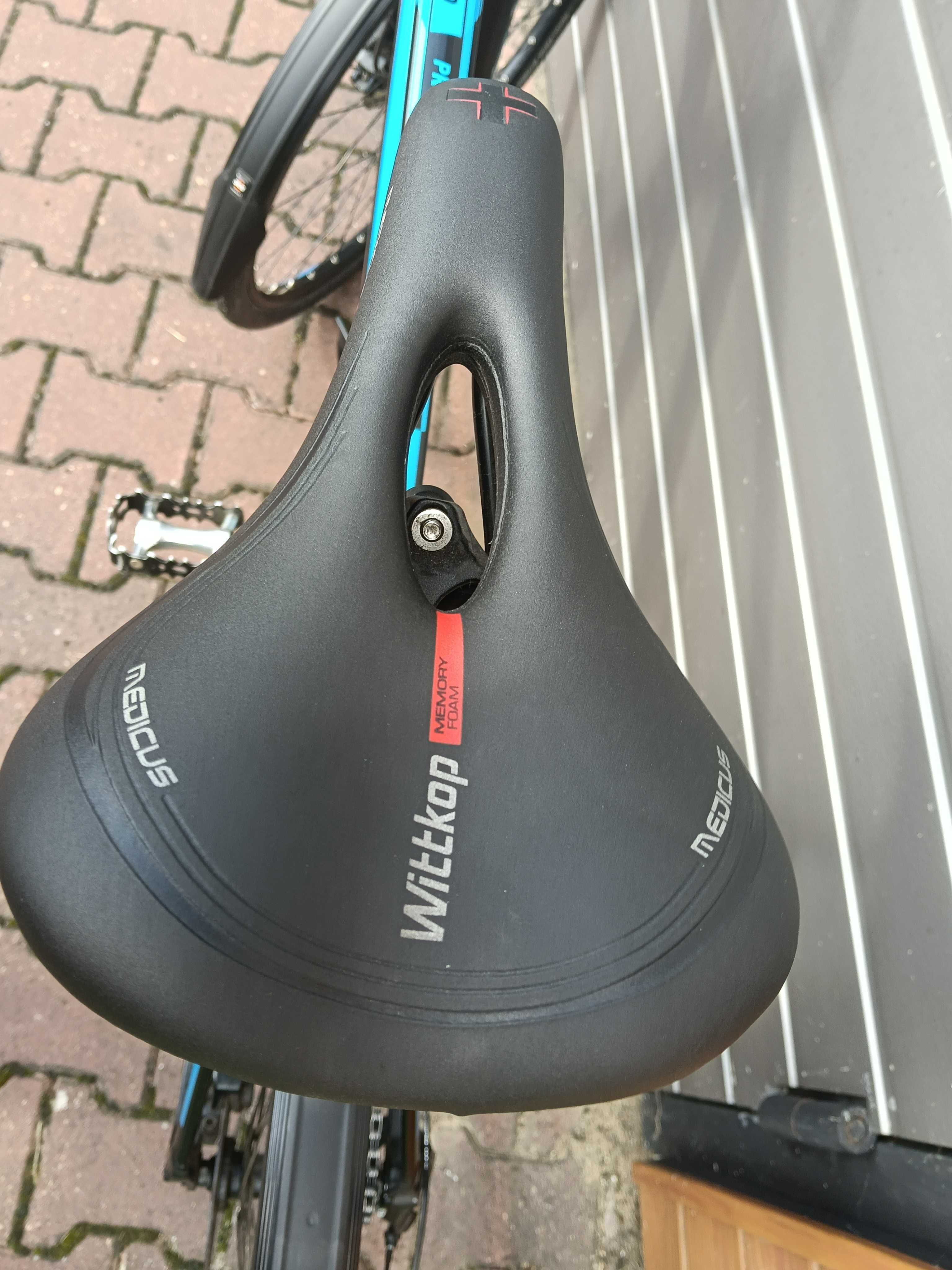 Sprzedam rower trekingowy CUBE Curve Pro