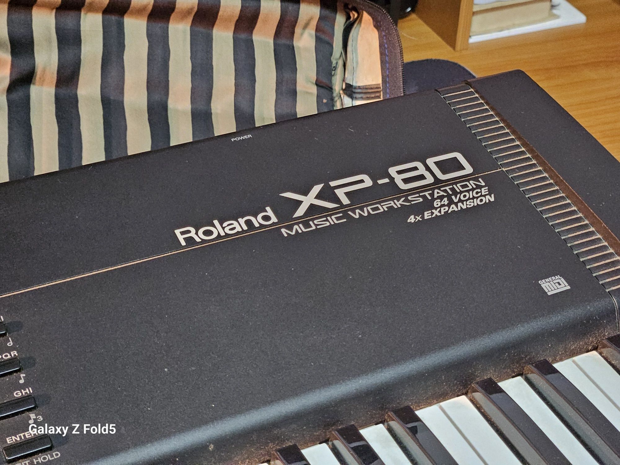 Workstation Roland XP 80 com imensos extras
