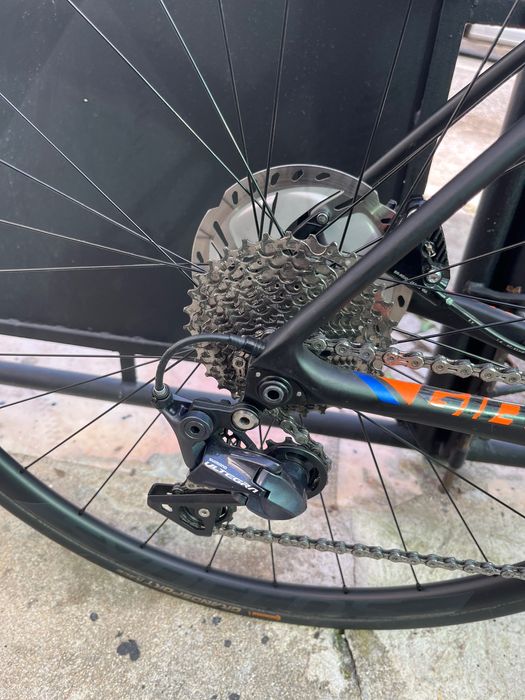 Bicicleta de estrada giant carbono