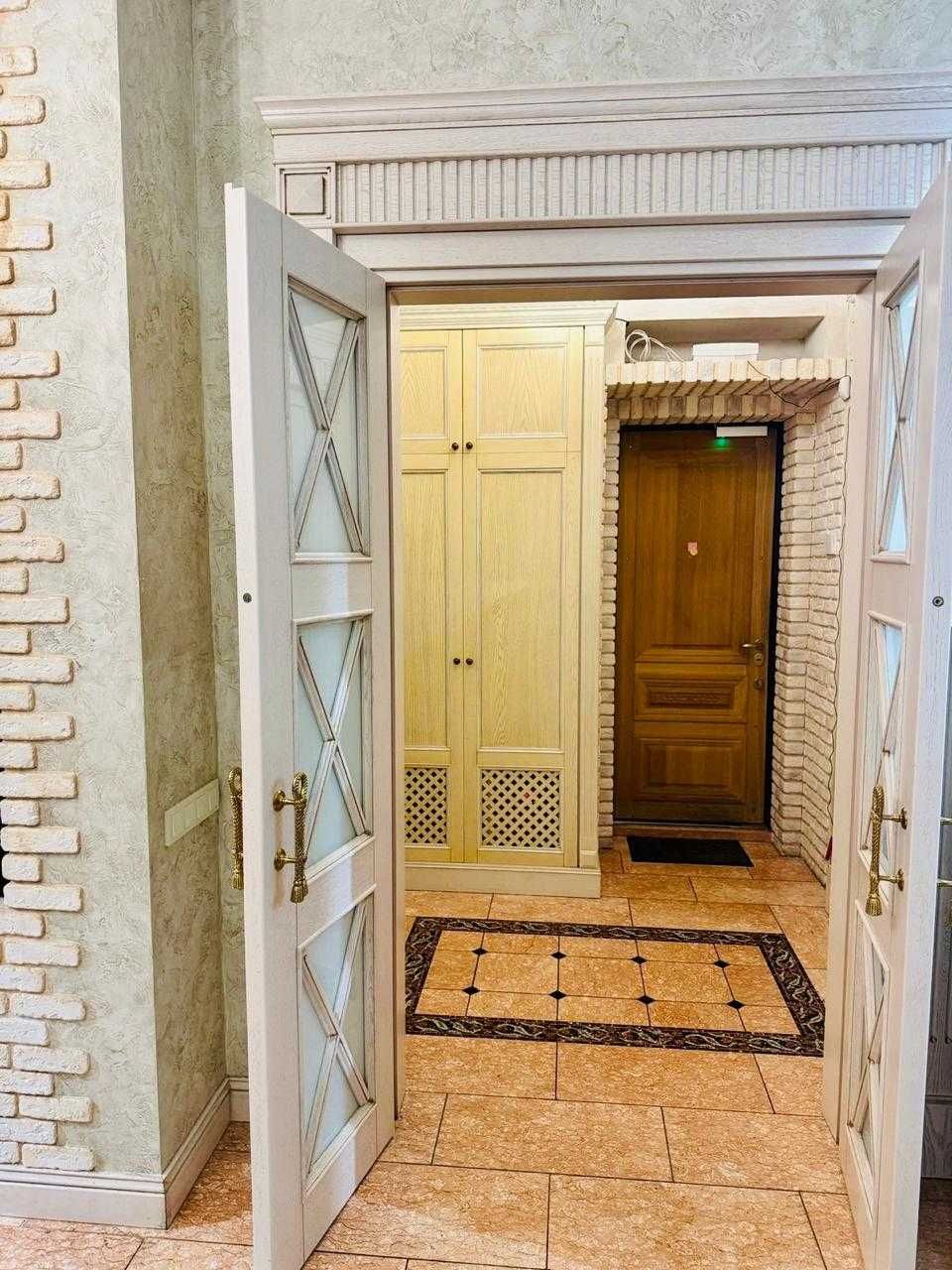 Ярославська 28, офіс квартира, Поділ