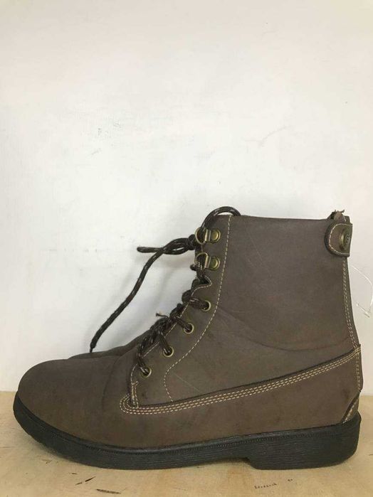 941.40. Buty stajenne Steeds rozmiar 40