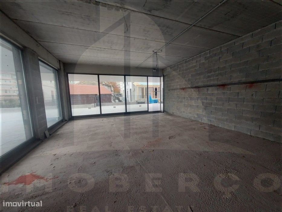 Loja para Arrendamento - Localização Premium na Av. D. João IV