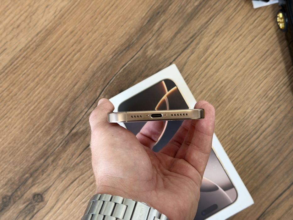 Iphone 16 Pro Max / 512 gb / Desert Titanium